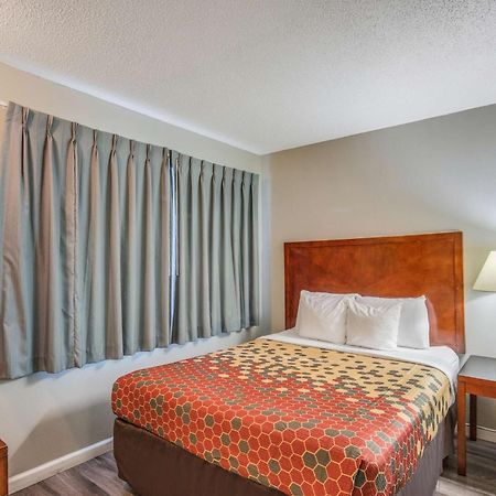 Econo Lodge Inn & Suites Yreka Exteriér fotografie