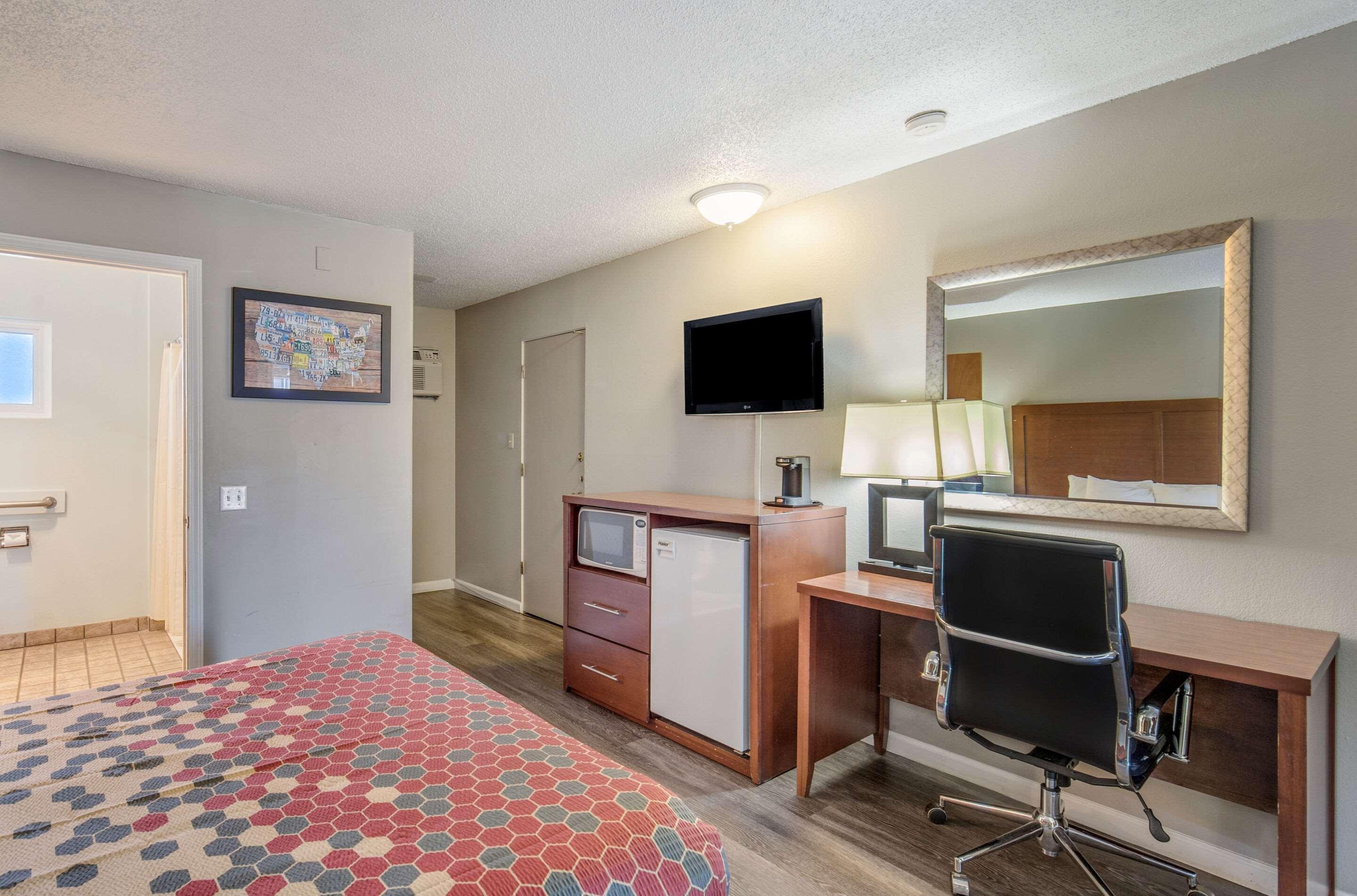 Econo Lodge Inn & Suites Yreka Exteriér fotografie