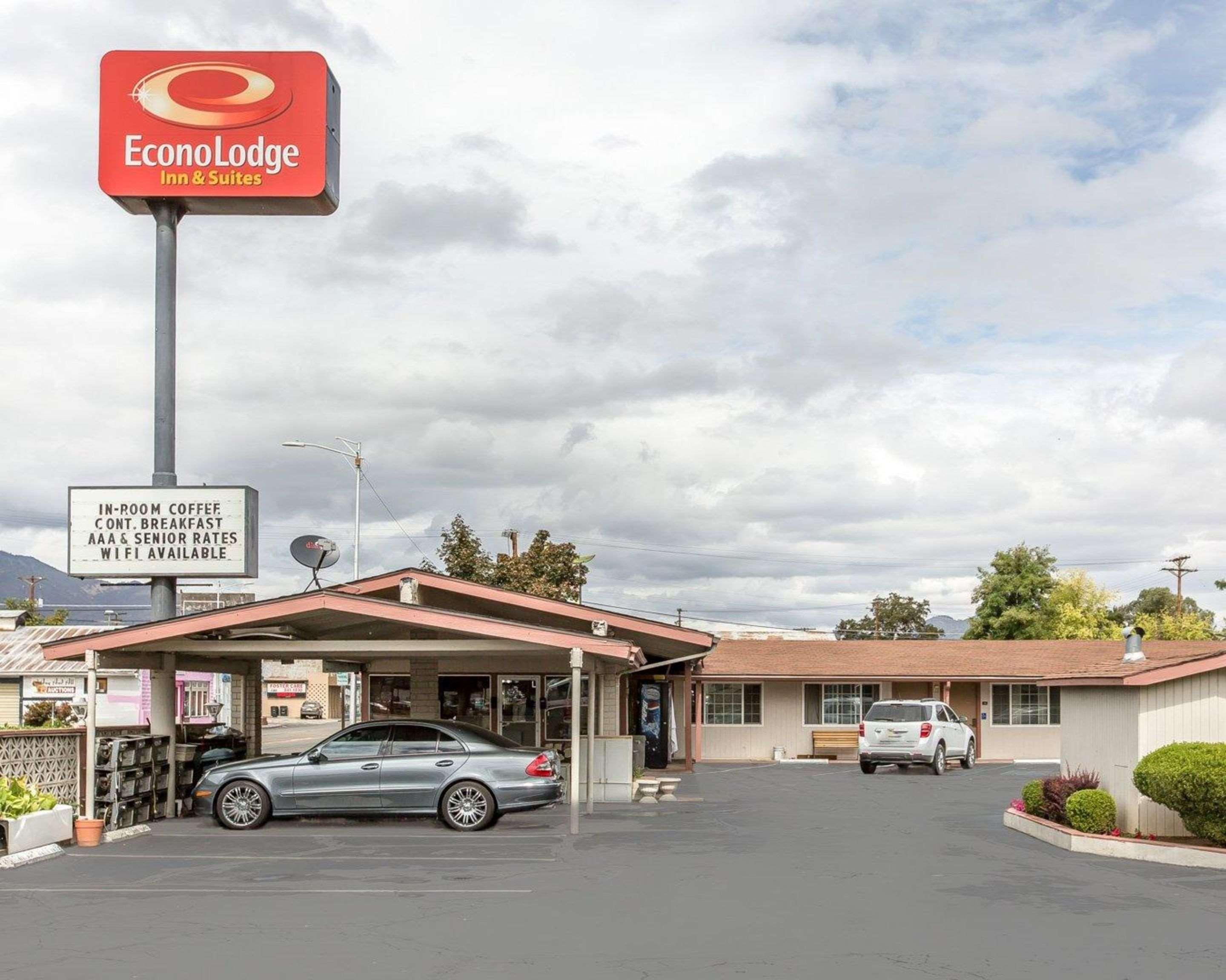 Econo Lodge Inn & Suites Yreka Exteriér fotografie