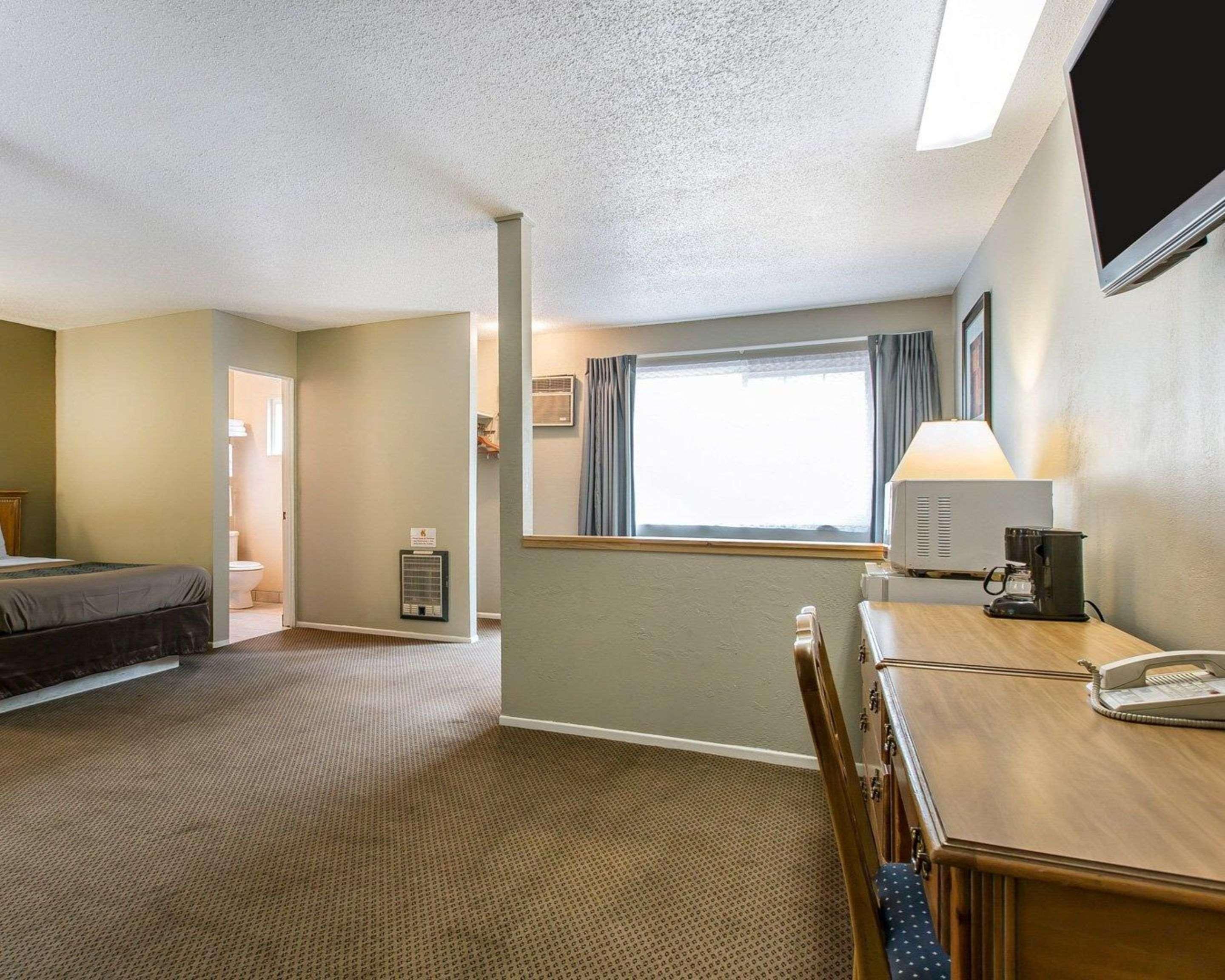 Econo Lodge Inn & Suites Yreka Exteriér fotografie