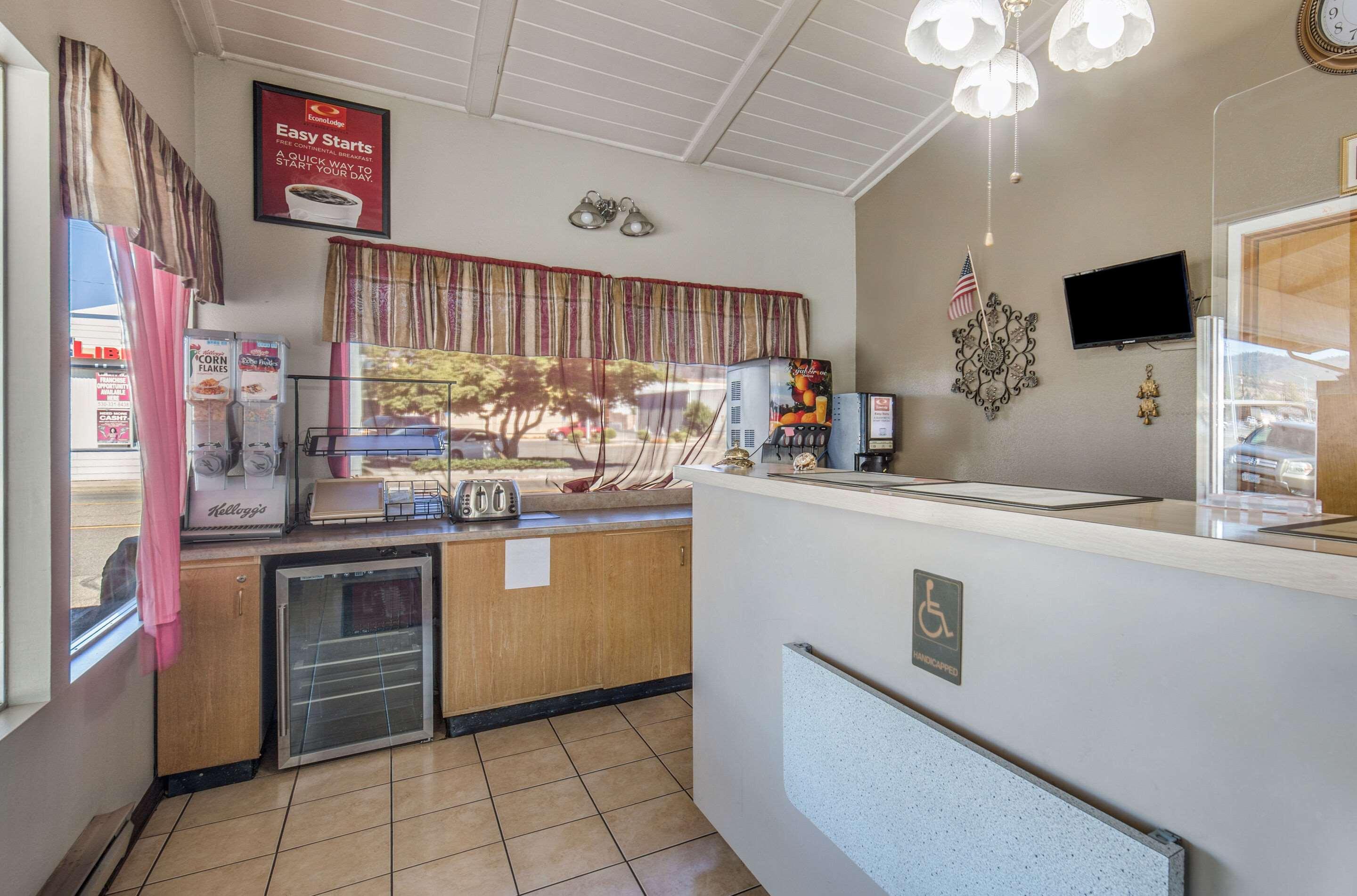 Econo Lodge Inn & Suites Yreka Exteriér fotografie