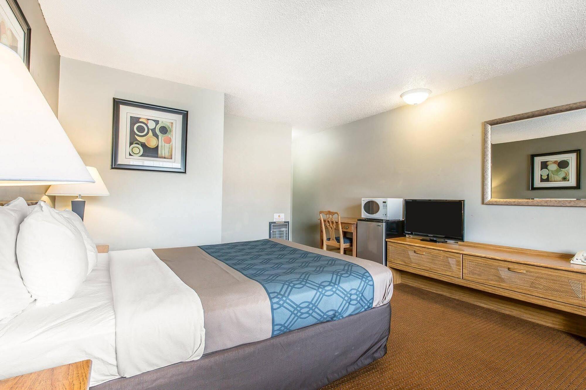 Econo Lodge Inn & Suites Yreka Exteriér fotografie